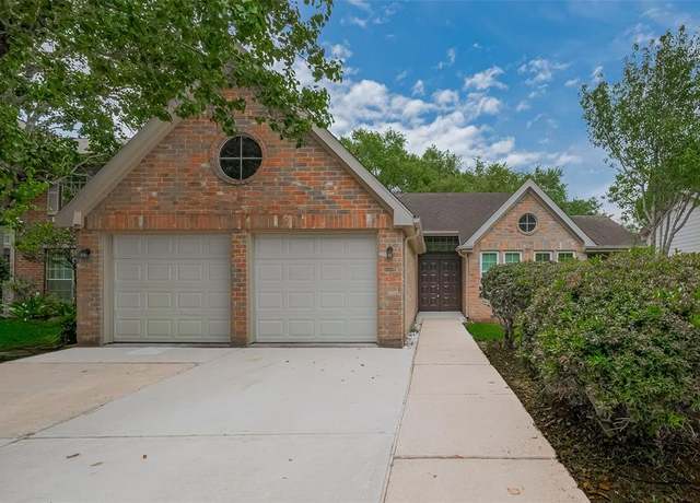 Property at 4823 Sunshine Dr, Sugar Land, TX 77479, 3 beds, 2 baths