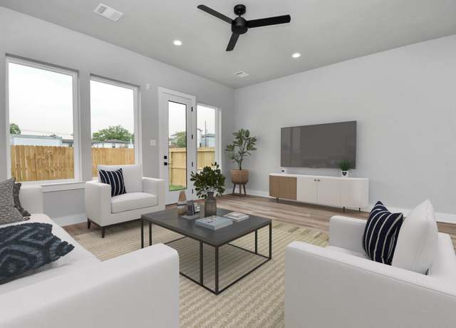 Property at 6817 Peerless St, Houston, TX 77021, 3 beds, 2.5 baths