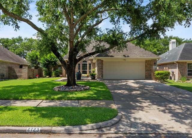 Property at 2723 Shelby Dr, Pearland, TX 77584, 3 beds, 2 baths