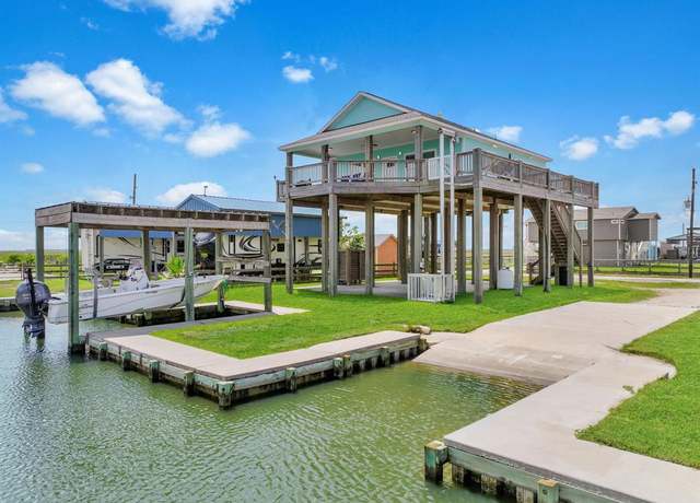 Property at 1104 Chapmans Pt, Crystal Beach, TX 77650, 2 beds, 1 bath