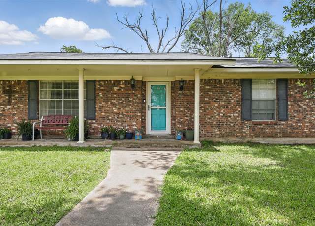 Property at 137 Crete St, Normangee, TX 77871, 3 beds, 2 baths