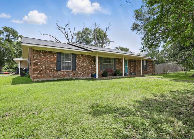 Property at 137 Crete St, Normangee, TX 77871, 3 beds, 2 baths