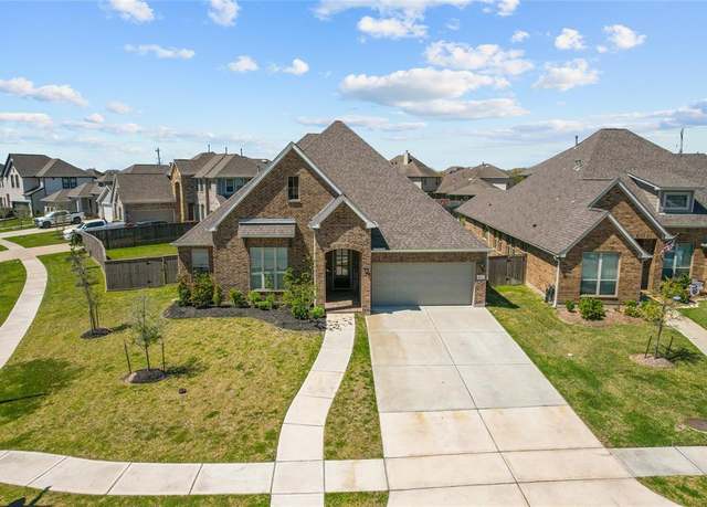 Property at 4831 Dove Cove Ln, League City, TX 77573, 5 beds, 3 baths