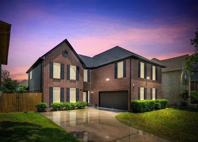 Property at 5702 W Vistaglen Loop, Houston, TX 77084, 5 beds, 3.5 baths