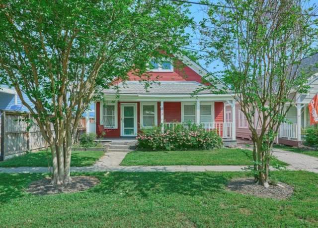 Property at 219 W 13th St, Houston, TX 77008, 2 beds, 1 bath