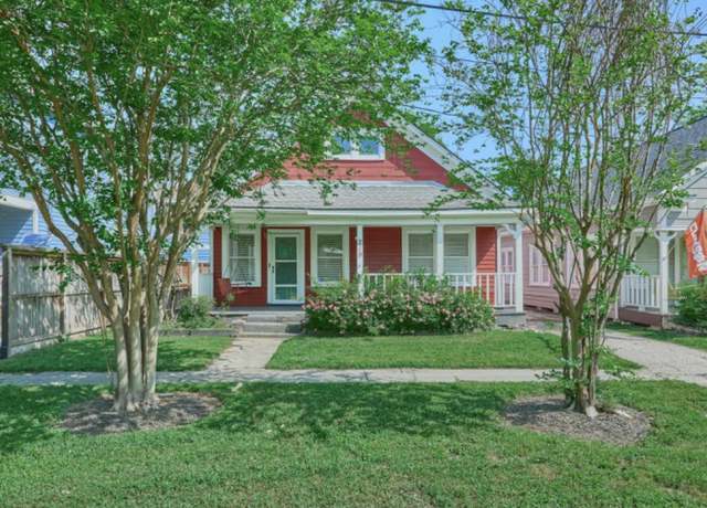 Property at 219 W 13th St, Houston, TX 77008, 2 beds, 1 bath