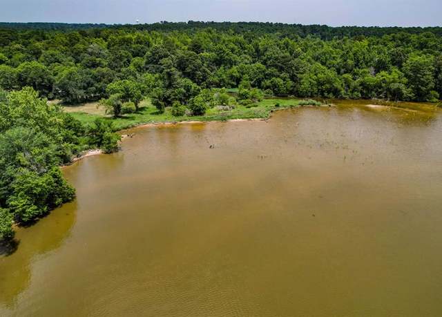 Property at 304 E Beaumont Ave, Onalaska, TX 77360