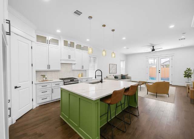 Property at 6716 Avenue R, Houston, TX 77011, 3 beds, 2.5 baths