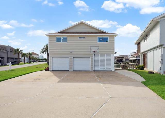 Property at 223 Easterly Dr, Tiki Island, TX 77554, 2 beds, 2 baths