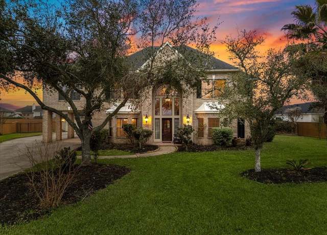 Property at 3913 Pebble Brook Dr, League City, TX 77573, 4 beds, 3.5 baths