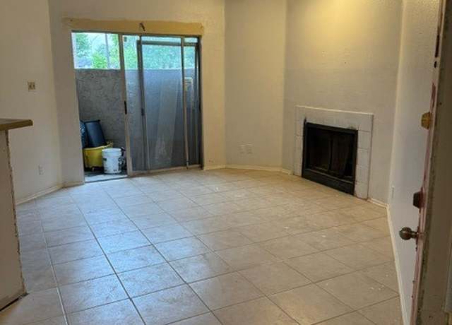 Property at 10855 Meadowglen Ln #904, Houston, TX 77042, 1 bed, 1 bath