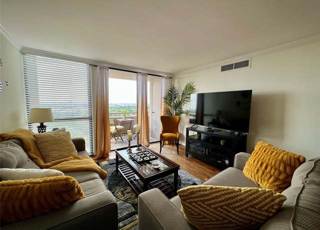 Property at 3525 Sage Rd #1502, Houston, TX 77056, 1 bed, 1 bath