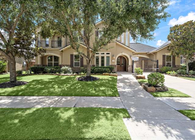 Property at 27650 Maverick Run Ln, Fulshear, TX 77441, 5 beds, 4.5 baths