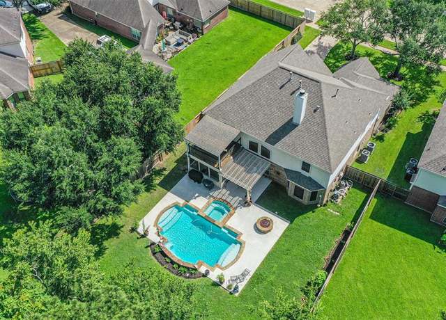 Property at 2406 Blue Water Bay Dr, Katy, TX 77494, 4 beds, 2.5 baths