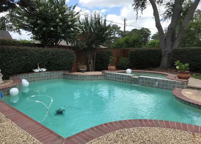 Property at 127 Parliament Dr, Houston, TX 77034, 3 beds, 2 baths