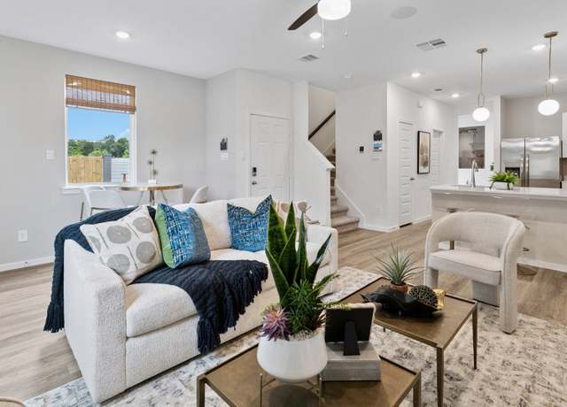 Property at 5927 Manning Oaks St, Houston, TX 77091, 3 beds, 2.5 baths