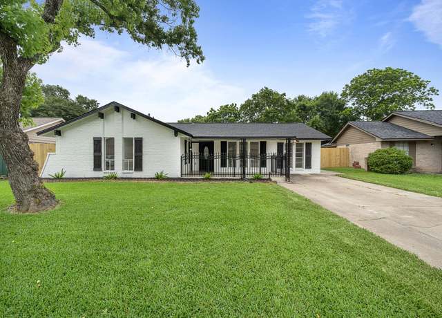 Property at 12310 New Brunswick Dr, Houston, TX 77089, 3 beds, 2 baths