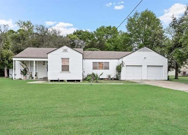 Property at 150 Canal St, Bridge City, TX 77611, 3 beds, 1 bath