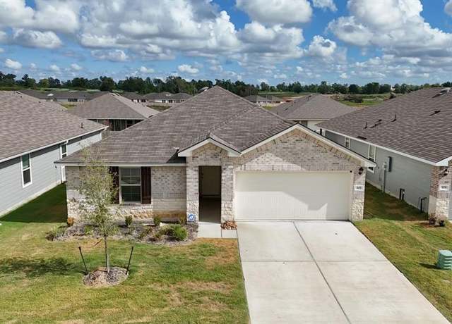Property at 327 Pecos Dr, Huntsville, TX 77340, 3 beds, 2 baths