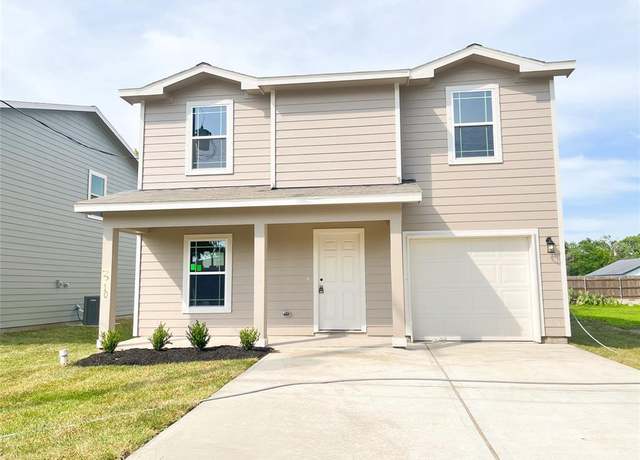 Property at 310 N Orange St, Sweeny, TX 77480, 4 beds, 2.5 baths