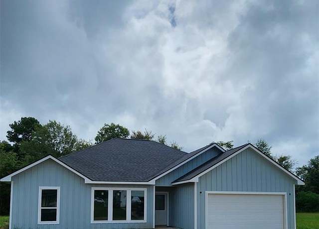 Property at 741 Autumn Ln, Livingston, TX 77351, 4 beds, 3 baths