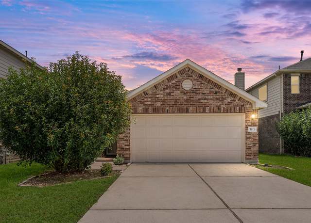 Property at 5111 Lagoon Ct, Bacliff, TX 77518, 3 beds, 2 baths
