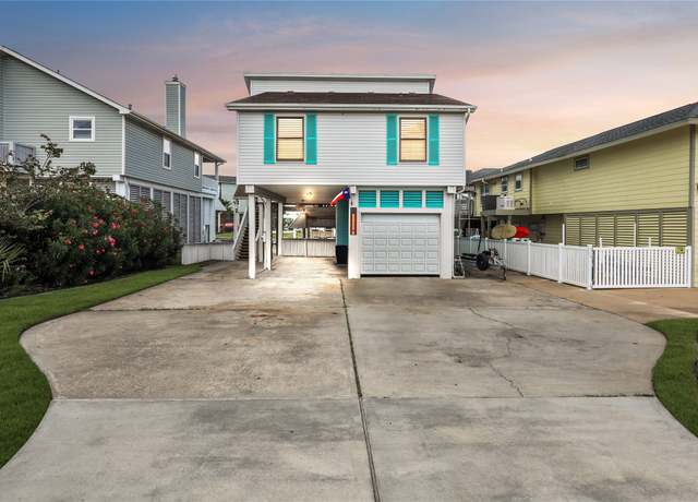 Property at 1114 Tiki Dr, Galveston, TX 77554, 3 beds, 2.5 baths