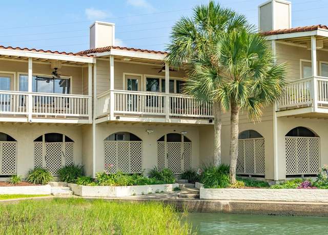 Property at 8 Dana Dr, Galveston, TX 77554, 1 bed, 1.5 baths