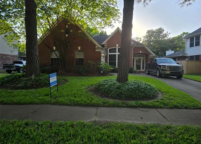 Property at 4318 Ringrose Dr, Missouri City, TX 77459, 3 beds, 2 baths
