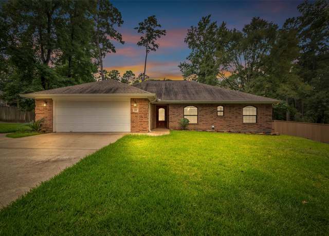 Property at 1841 Rollingwood Dr, Huntsville, TX 77340, 3 beds, 2 baths