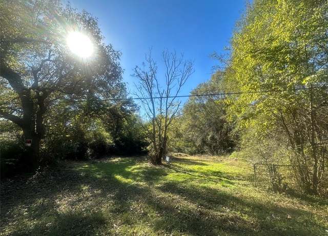 Property at 631 Stokes St, Crockett, TX 75835