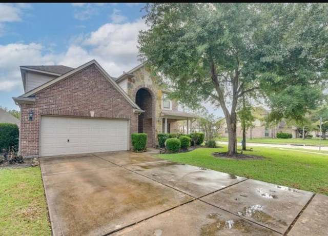 Property at 9439 Emerald Lakes Dr, Rosharon, TX 77583, 4 beds, 2.5 baths