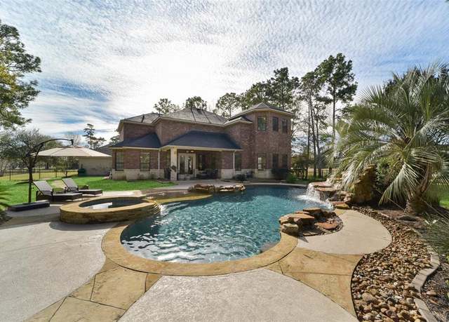 Property at 27603 Siandra Creek Ln, Spring, TX 77386, 5 beds, 4.5 baths