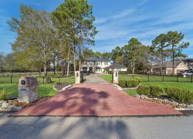 Property at 27603 Siandra Creek Ln, Spring, TX 77386, 5 beds, 4.5 baths
