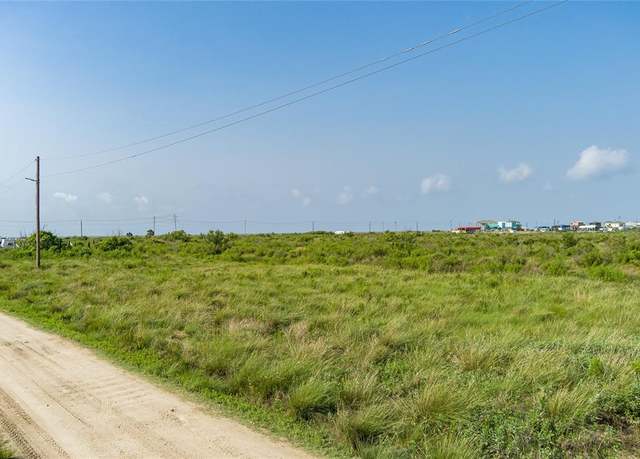 Property at 8-10 4th, Gilchrist, TX 77617