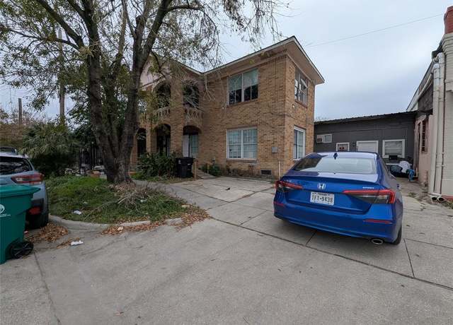 Property at 706 66th St #2, Houston, TX 77011