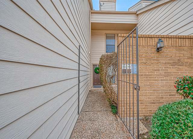 Property at 2277 S Kirkwood Rd #906, Houston, TX 77077, 2 beds, 2 baths