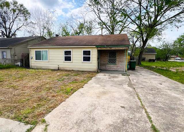 Property at 6816 England St, Houston, TX 77021, 3 beds, 1.5 baths