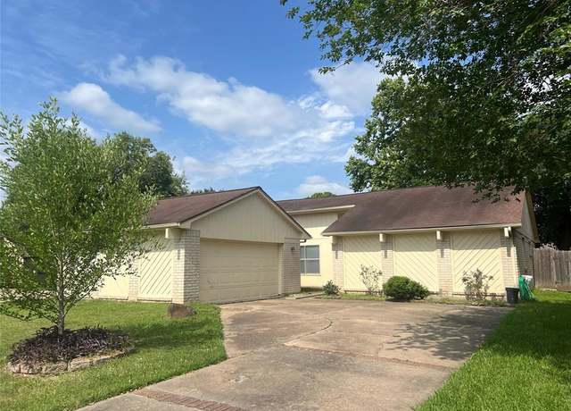 Property at 2134 Collingsfield Dr, Sugar Land, TX 77478, 3 beds, 2 baths