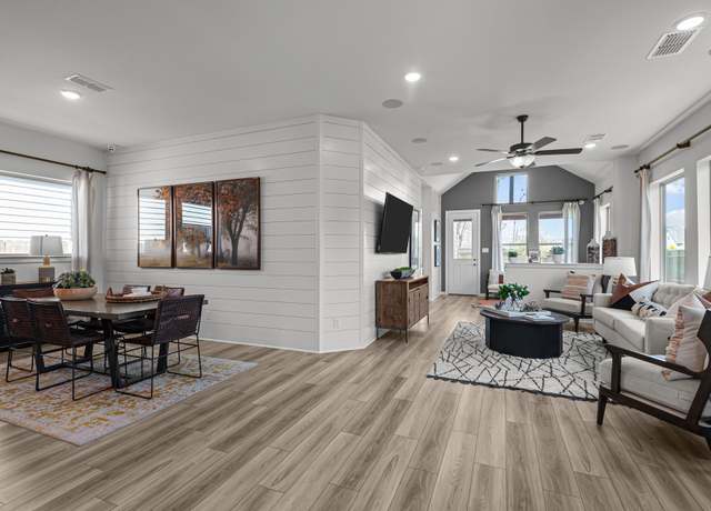 Property at 10502 William Park Dr, Missouri City, TX 77459, 3 beds, 2.5 baths