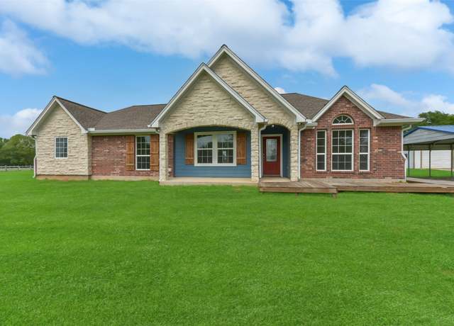 Property at 17 Watson Lake Rd, Huntsville, TX 77340, 3 beds, 2 baths