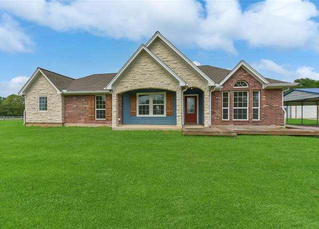 Property at 17 Watson Lake Rd, Huntsville, TX 77340, 3 beds, 2 baths