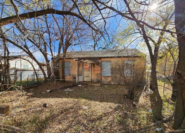 Property at 411 N 10th St, Lamesa, TX 79331, 2 beds, 1 bath