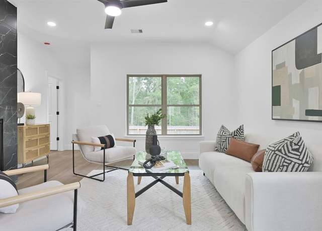 Property at 2146 Cedar Way Dr, Conroe, TX 77301, 3 beds, 2 baths