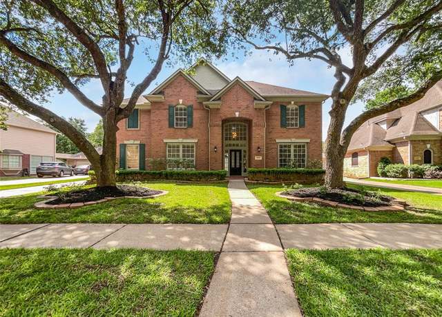 Property at 22014 Mission Hills Ln, Katy, TX 77450, 4 beds, 3.5 baths