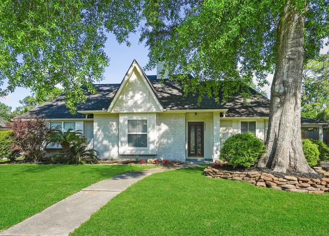 Property at 2327 Brookdale Dr, Kingwood, TX 77339, 4 beds, 2 baths