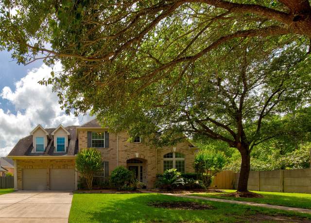 Property at 4815 N Pine Brook Way, Houston, TX 77059, 4 beds, 3.5 baths