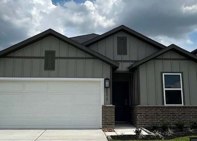 Property at 18010 Old Barrel Dr, Hockley, TX 77377, 4 beds, 2 baths
