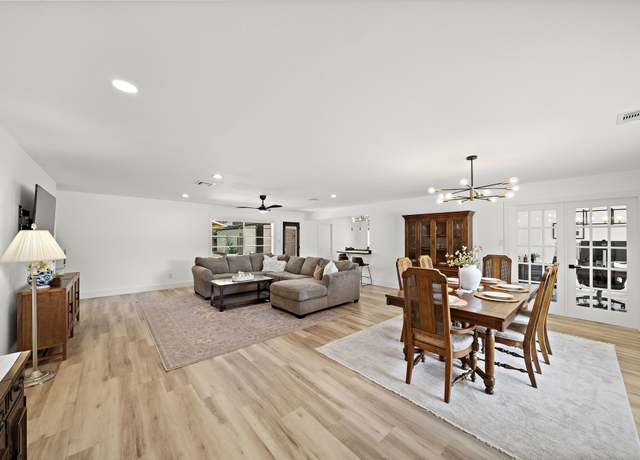 Property at 4903 Candleglow Dr, Houston, TX 77018, 3 beds, 2.5 baths