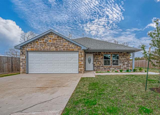 Property at 9833 Signet St, Houston, TX 77029, 4 beds, 2.5 baths